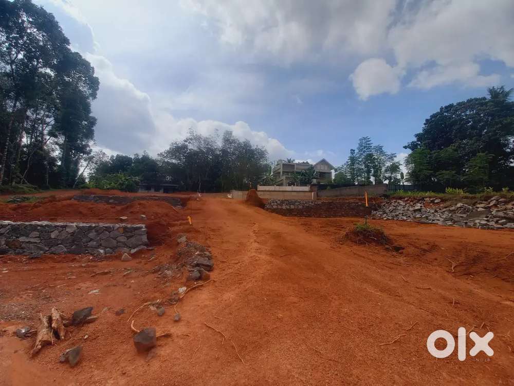 4,  5 cent house plot kakkanad kizhakkambalam