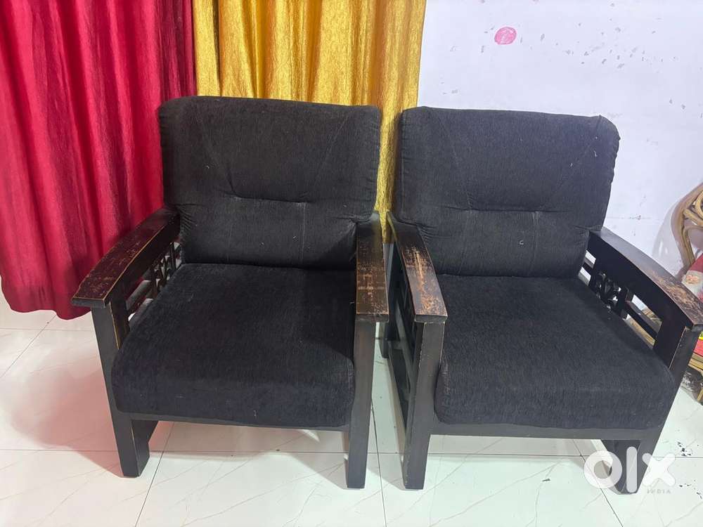 Sofa 3+1+1 plus coffee table