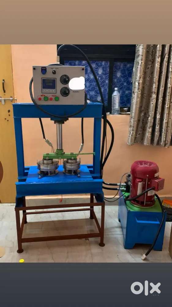 Paper plate making machine