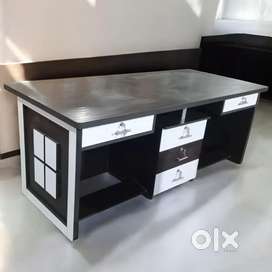 2 Seater Executive Boss Office Table in Bangalore
