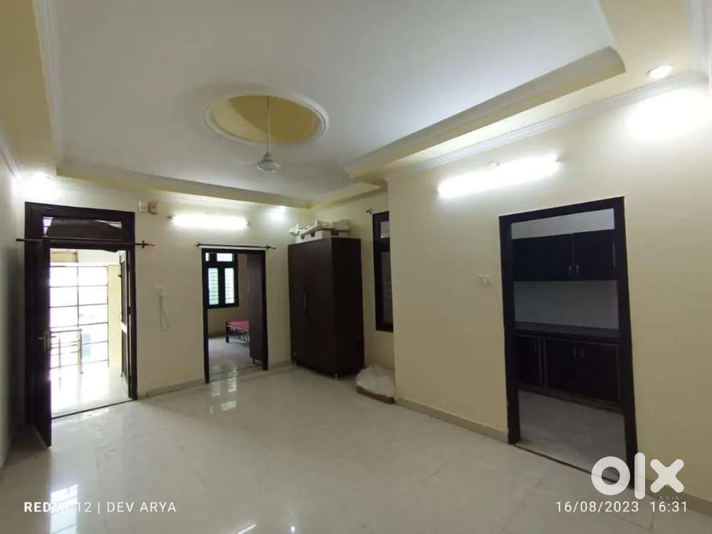 2BHK without landlord house available for rent near badminton court,