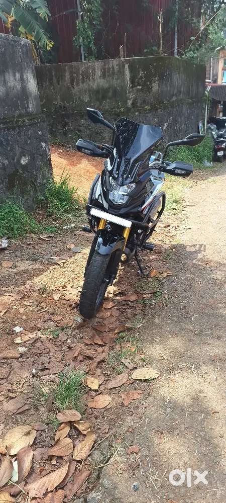 Honda CB200X