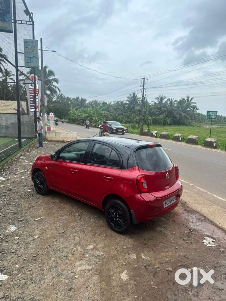 Nissan Micra , Red and black