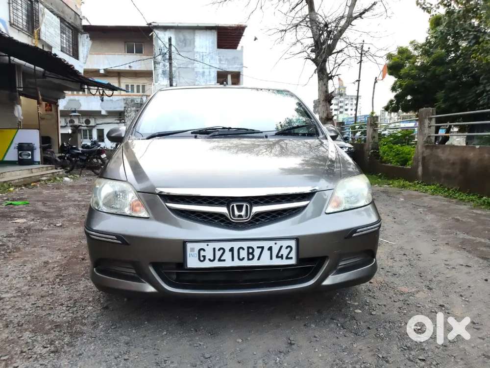 Maruti Suzuki Swift 2011 CNG & Hybrids 82000 Km Driven