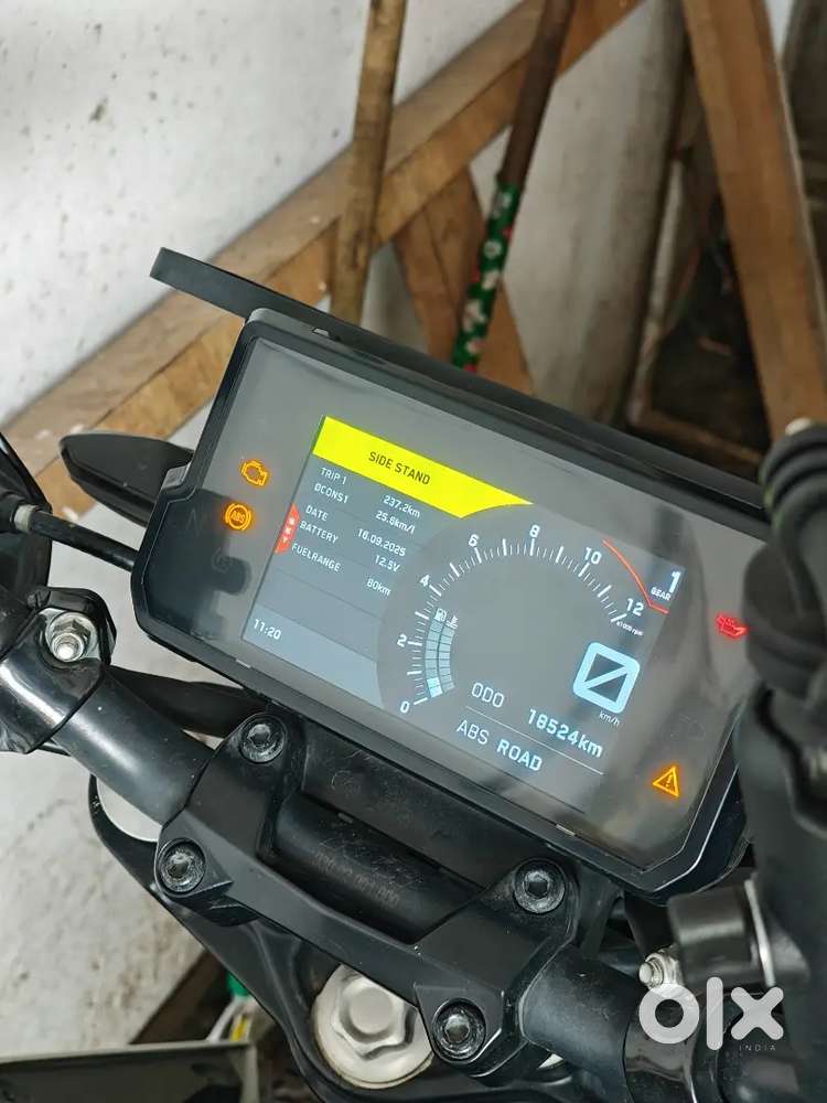 Showroom condition KTM Duke 390