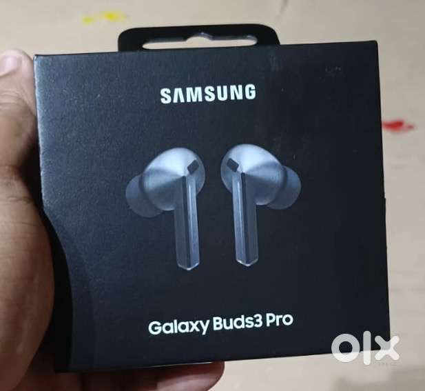 Brand new Samsung Galaxy Buds 3pro earphone/earbuds Seal packed