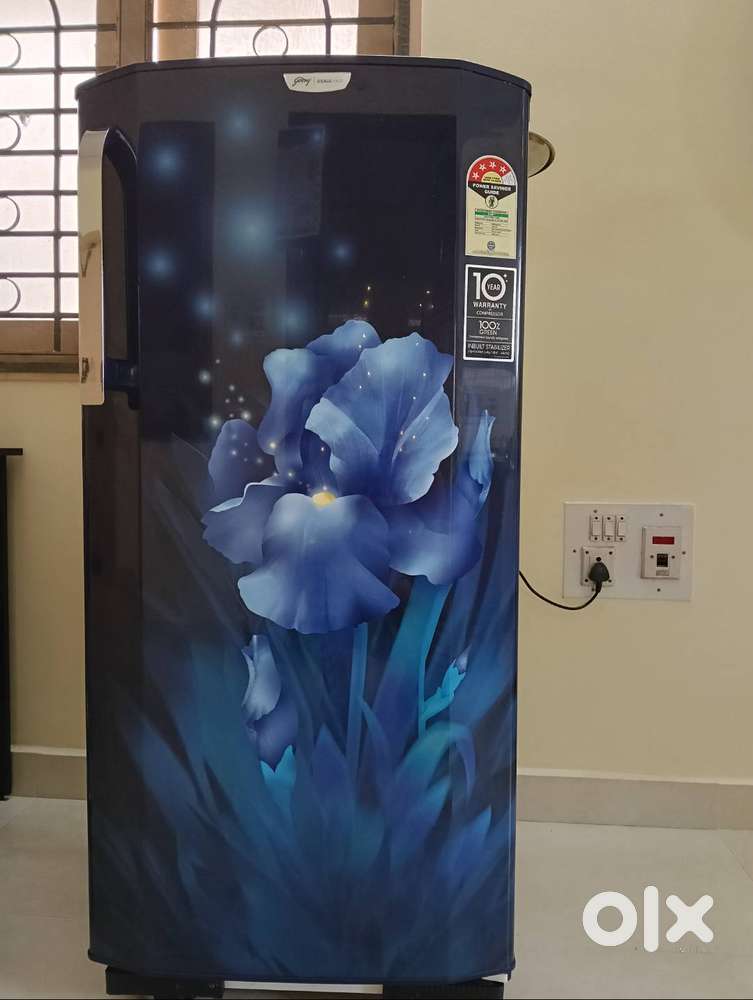 Godrej - Single Door- 2024 model- 4 Star- 180 litres- 1.6 years old