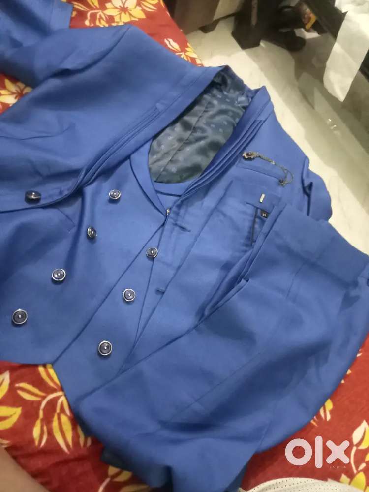 Royal Blue coat pent 1600