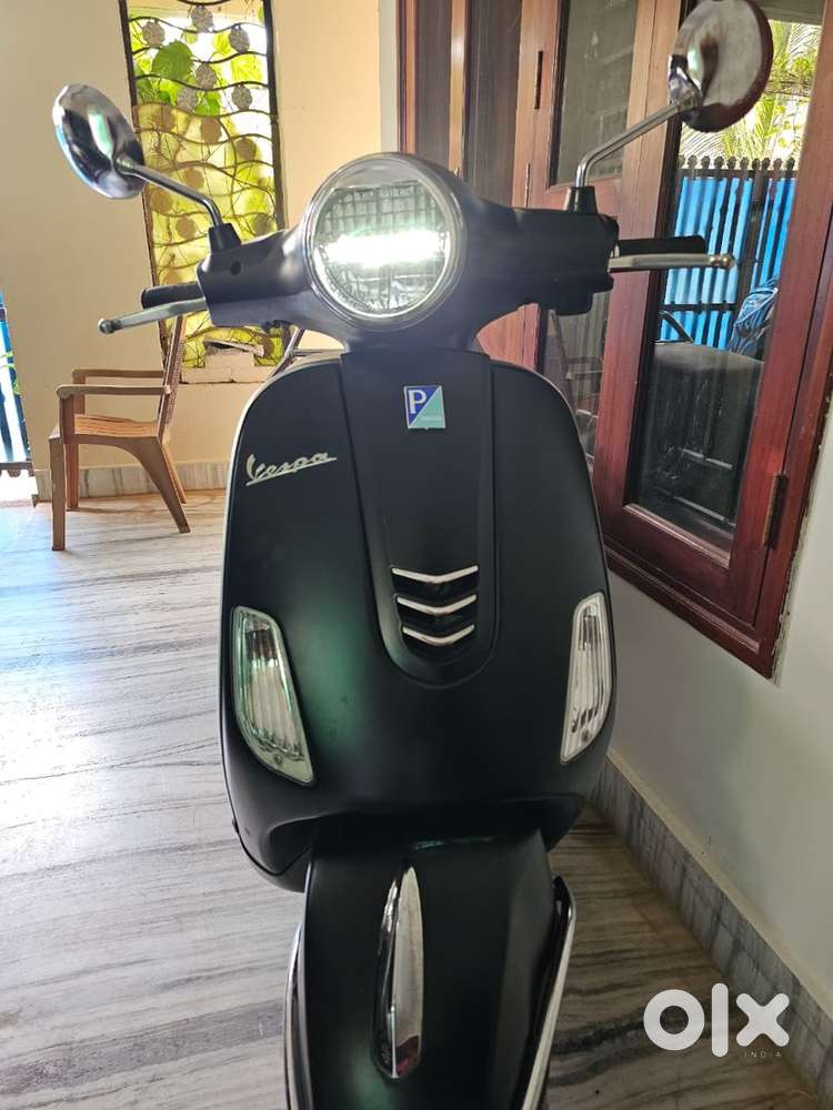 Vespa VXL 125 (2022 Model)