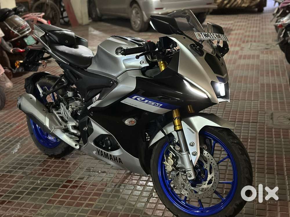 R15 V4 M model for sale