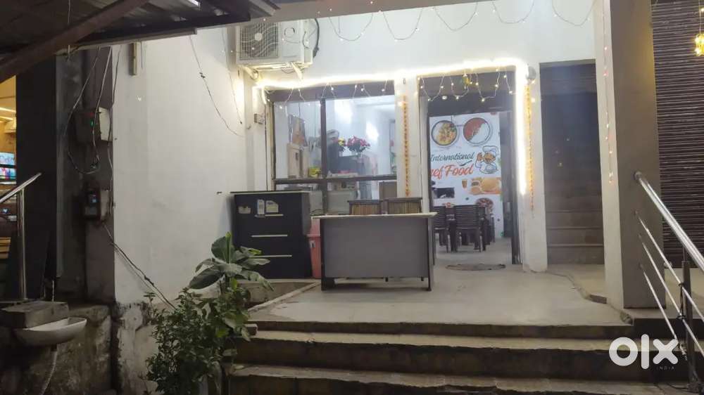 call me Restaurant Saman ke sath sel karna hai price 250000