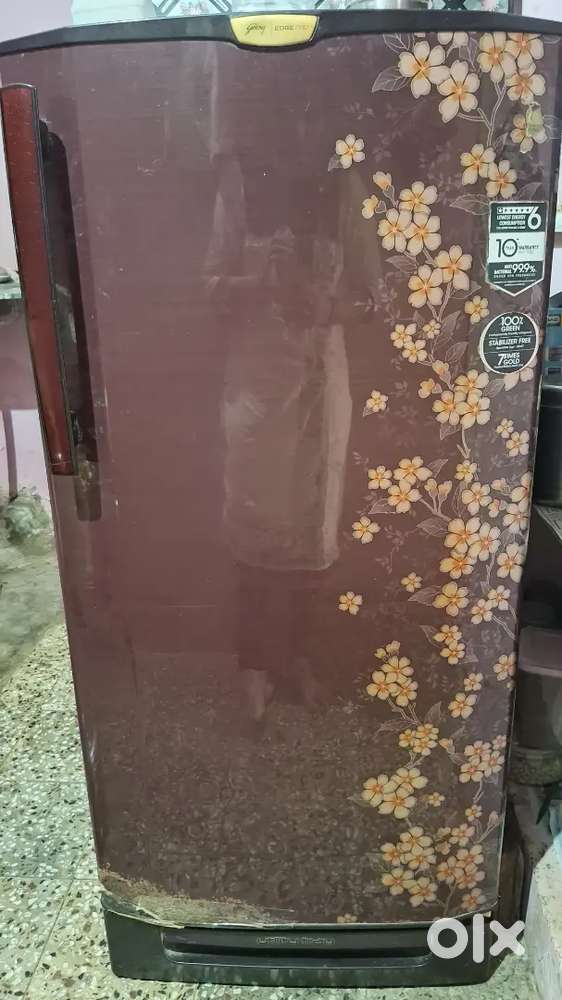 Godrej single door fridge in good condition
