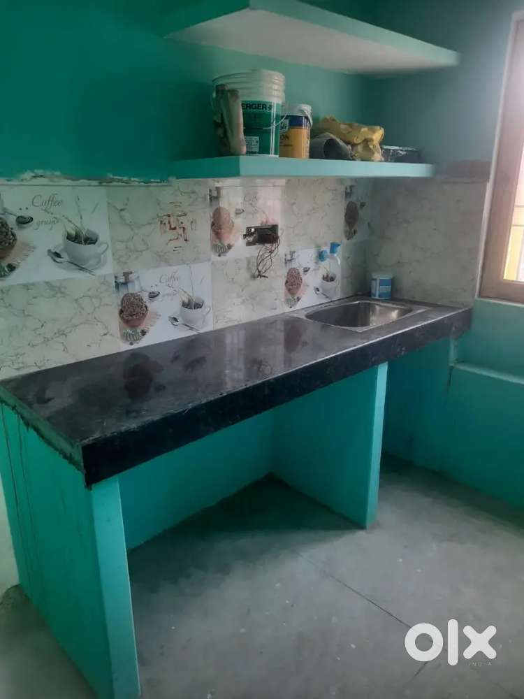 1Bhk room near sunderpur choraha at Rs 5500 pr month