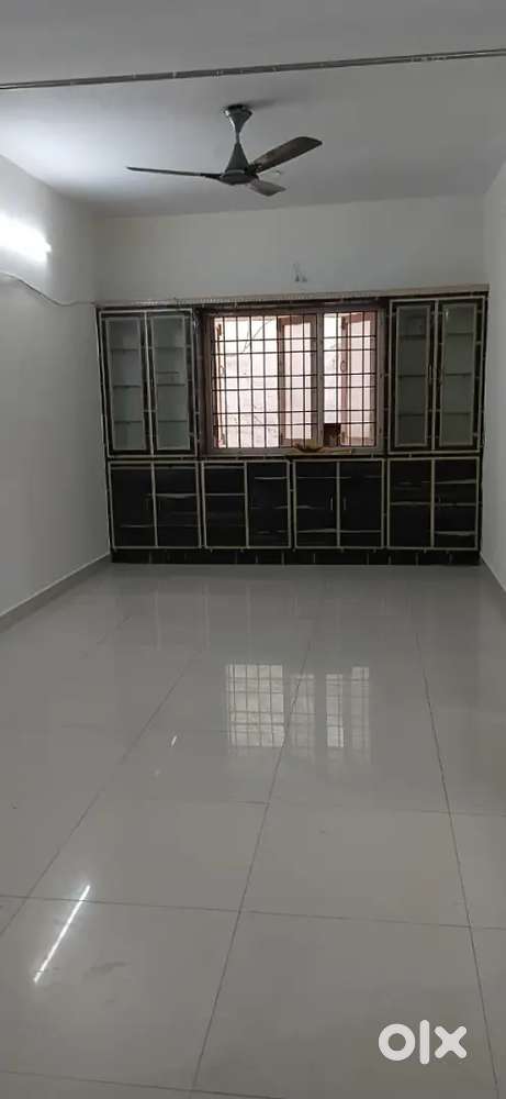 1180 sq  apartment for sale Choolaimedu  Nungambakkam railway stan..