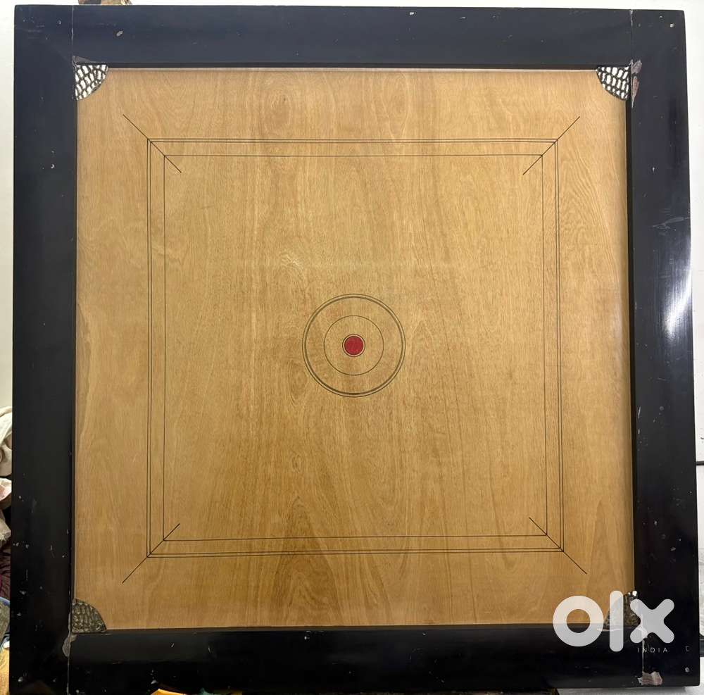 Carrom board 44 inch