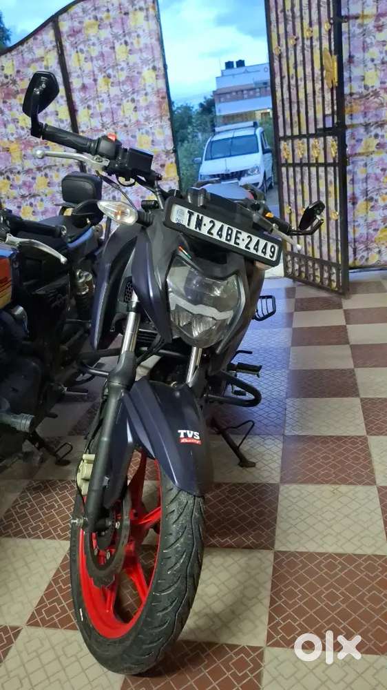 TVS apache RTR 160 v4 special edition