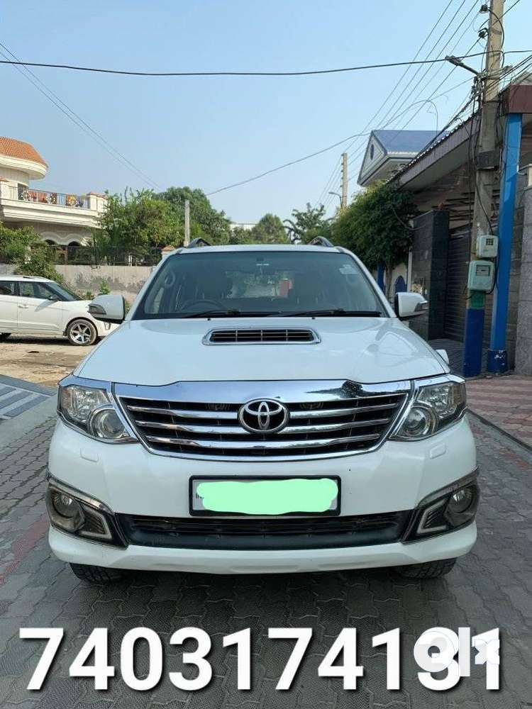 Toyota Fortuner 2011-2016 4x2 AT, 2015
