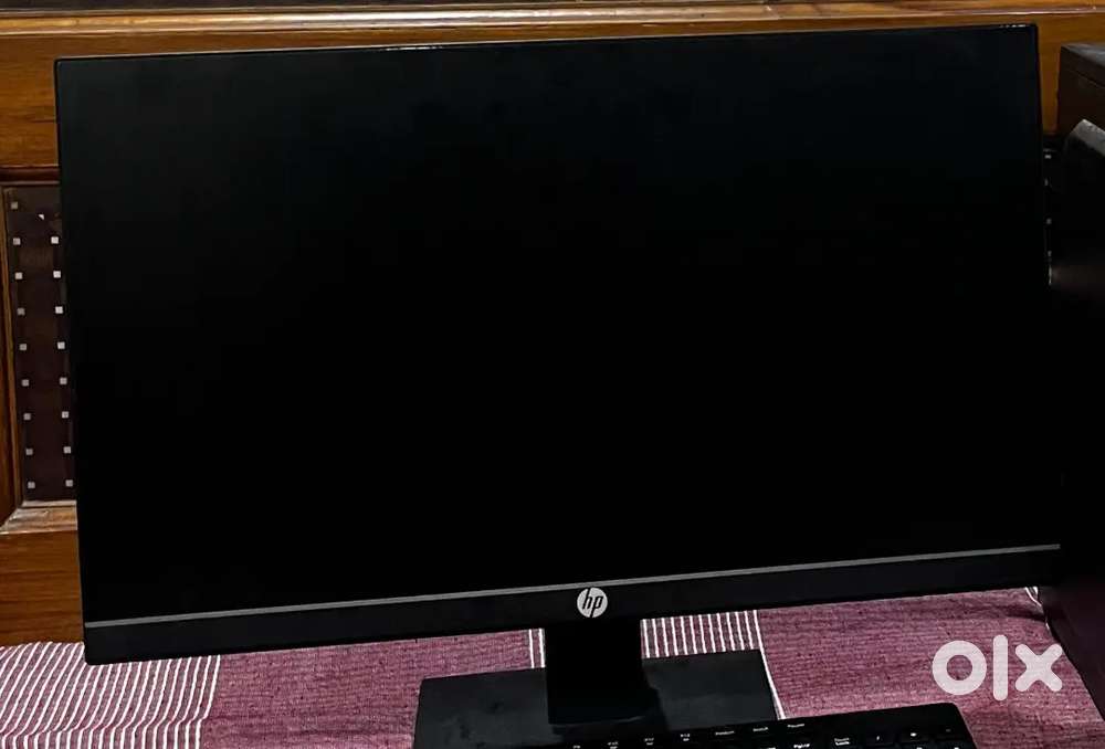 Monitor: HP P22 G4 – Full HD, 22-inch