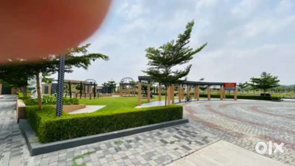 Plot 600 sqft sky green City super corridor