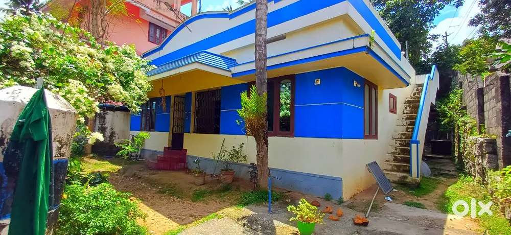 6.75cents & 1100sqft house for sale kazhakuttam.