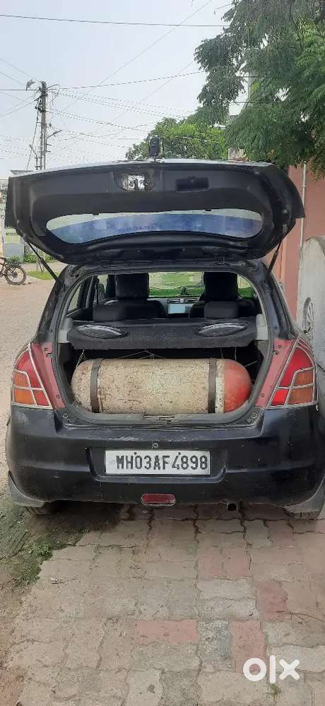 Maruti Suzuki Swift cng