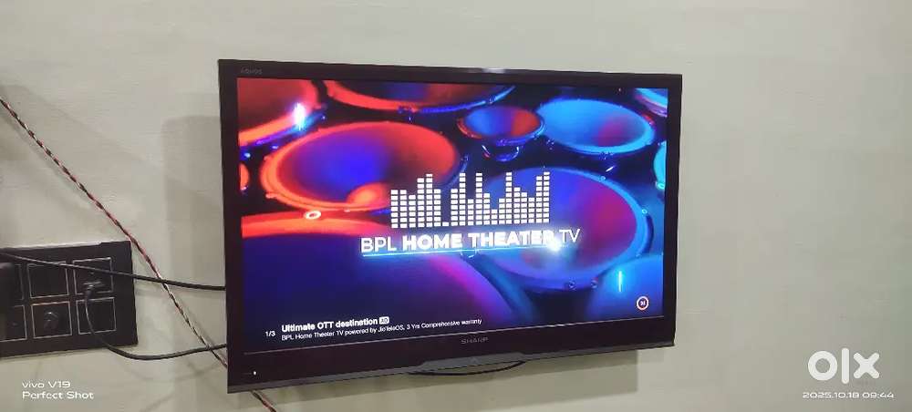 Sharp 32 inch led tv HDMI port usb port with remote