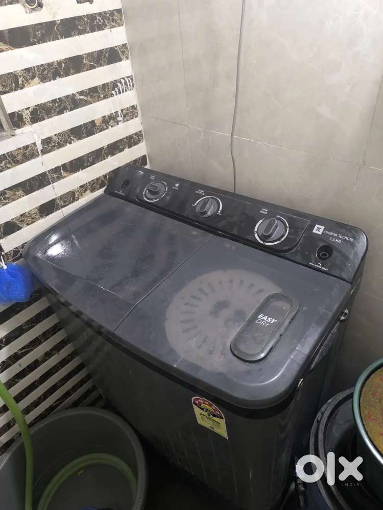 Realme semi autometic washing machine 7.5 kg