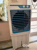 2 Months old cooler, well condition (1 year warrenty)