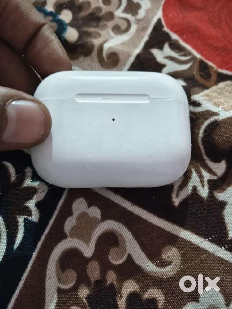 Apple Airpods (2nd generation)