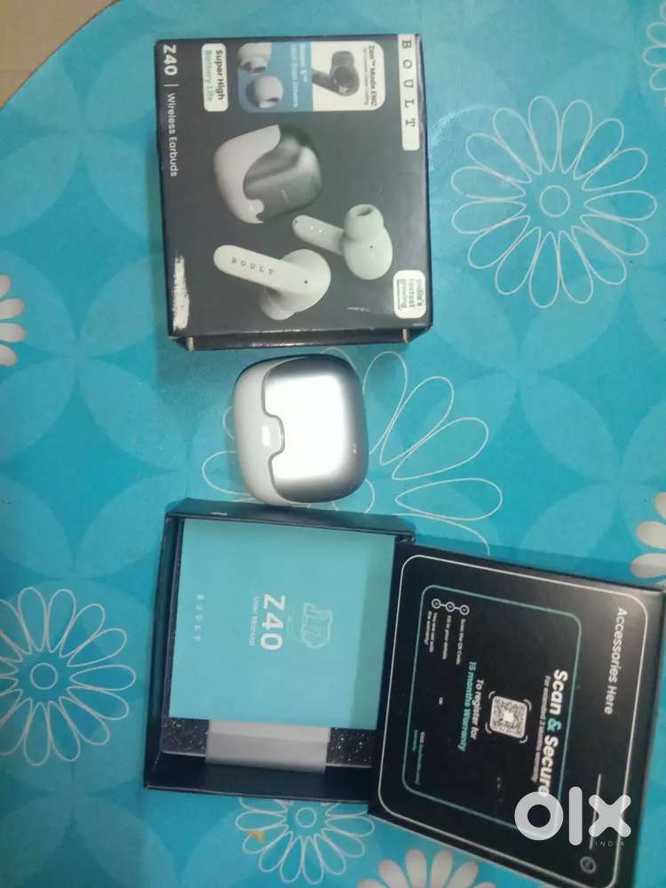 BOULT WIRELESS EARBUDS