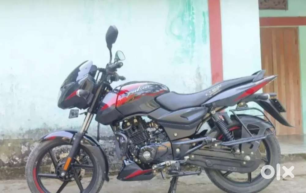 Bajaj pulsar 150 cc bike