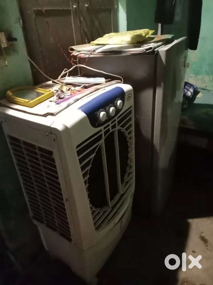 Selling fridge & cooler
