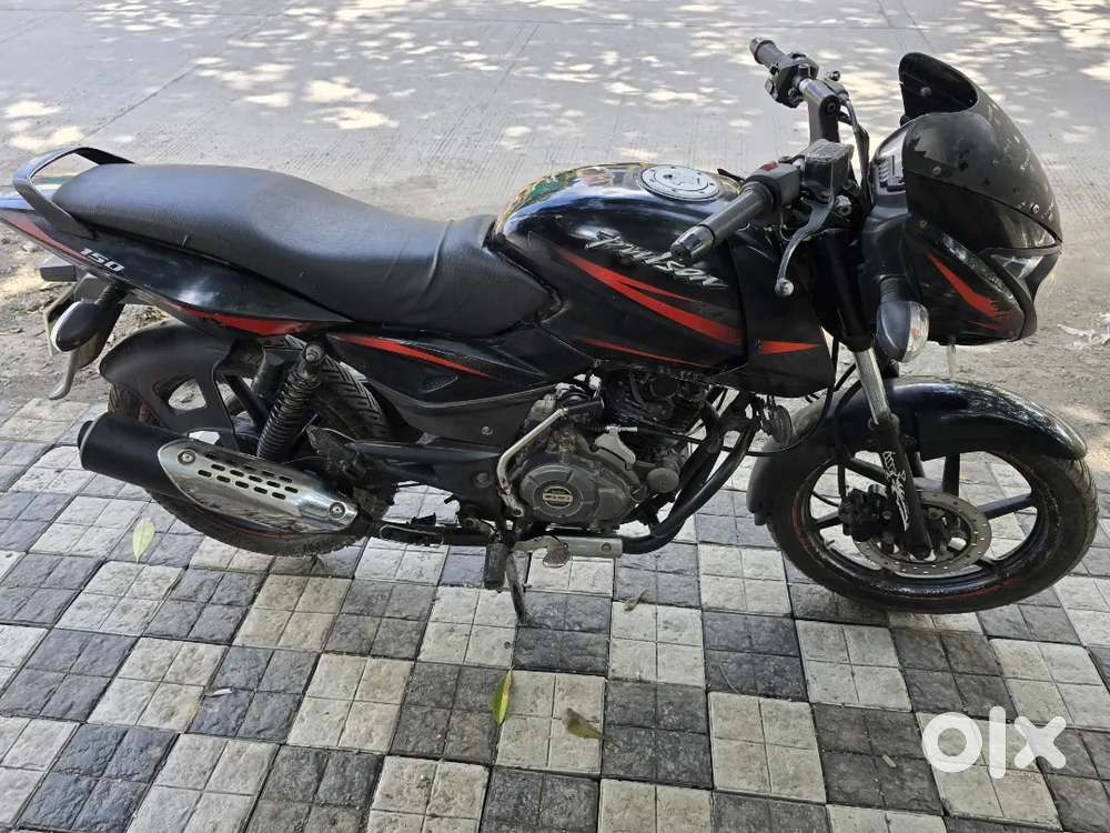 Bajaj pulsar 150cc 2017 December model 1st owner top condition