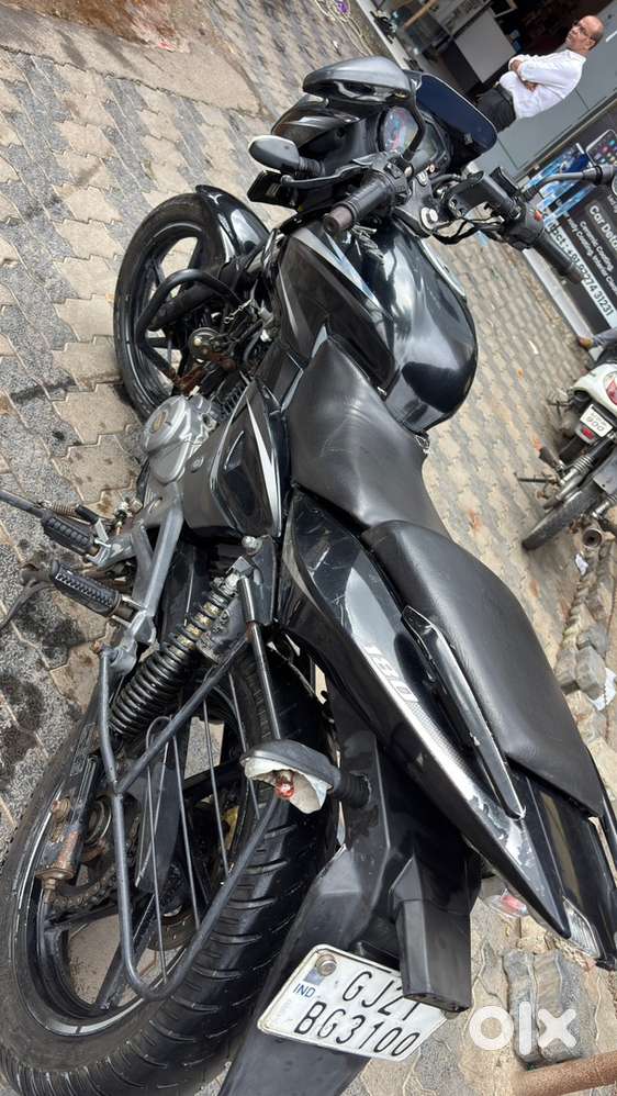 Bajaj pulsar 180cc