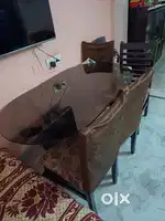 Dining table with 4 chair