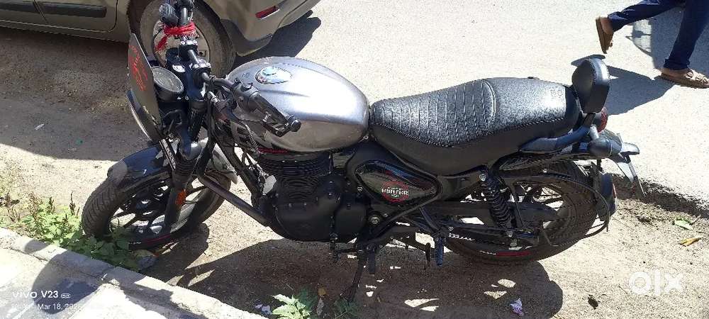 Mint & singal hand condition good