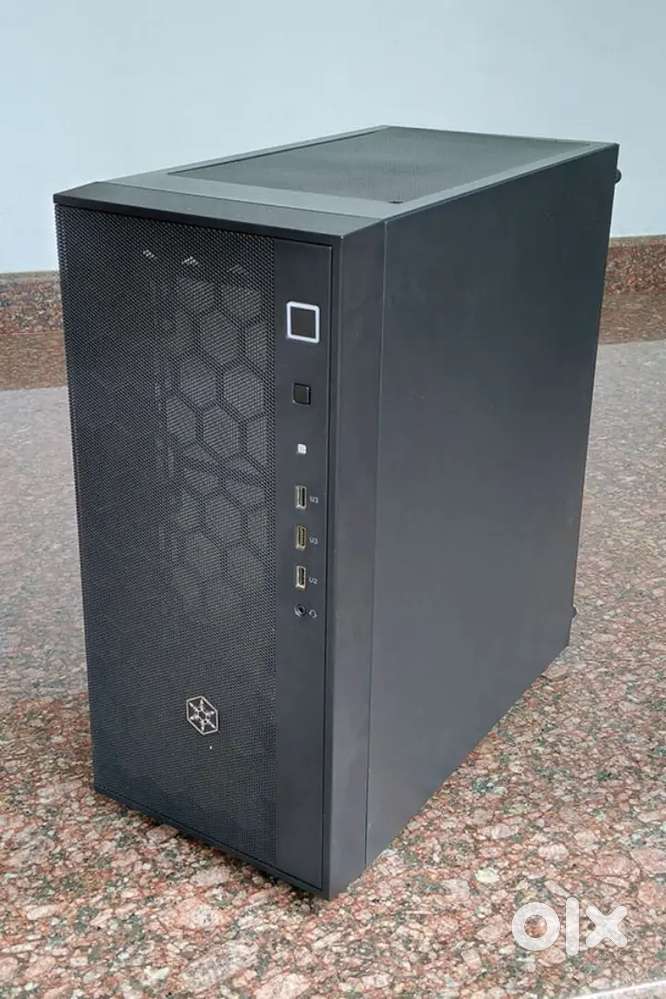 DESKTOP COMPUTER i5/ 16GB RAM