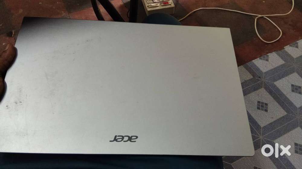 Acer laptop is to sell