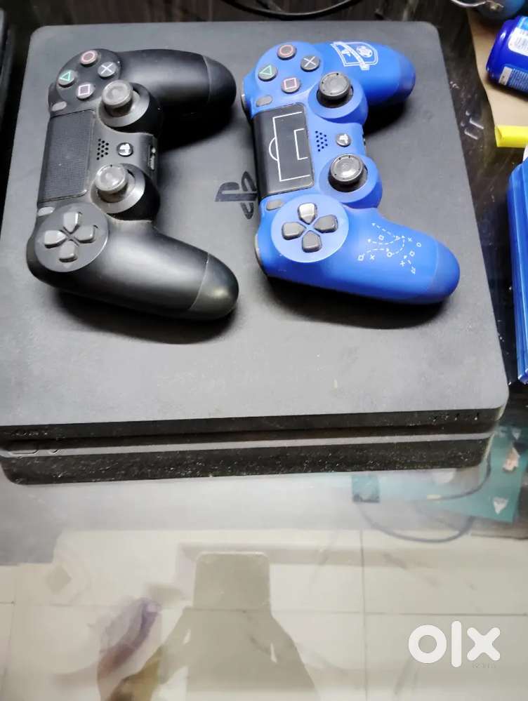 PS4 Good Condition with 14 games