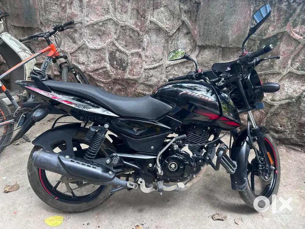 Pulsar 125 like new 5000 km only