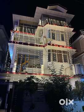 3 BHK fully furnished flat with attached wash rooms