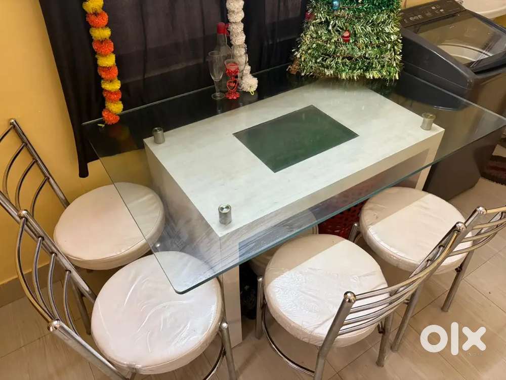 4 chair with 5x3.5 feet table