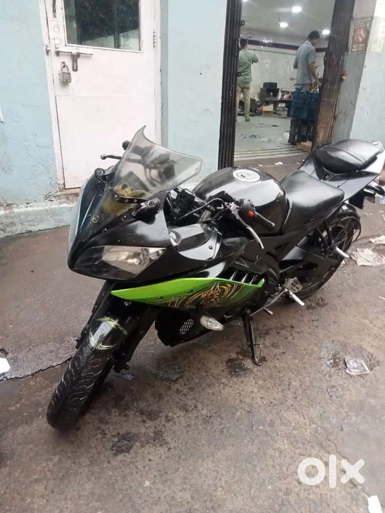Urgent selling yamaha R15 well condition