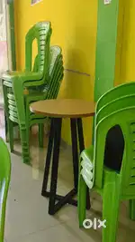 Round table use for coffee shop