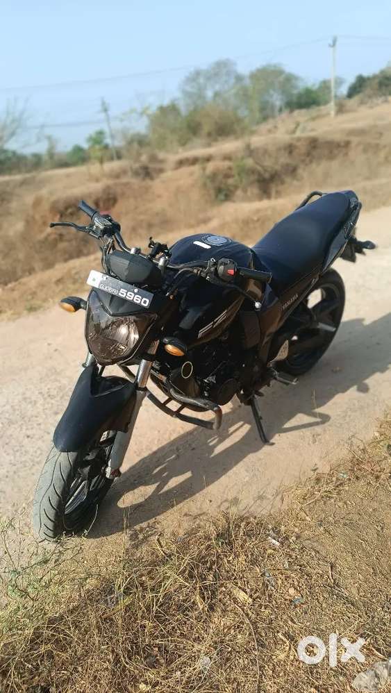 Yamaha FZ16 – Single Hand, Smooth Engine, Urgent Sale