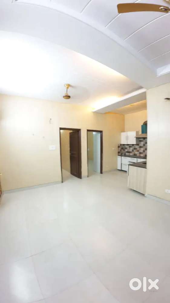 150 Gaj 3BHK Flat For Sale