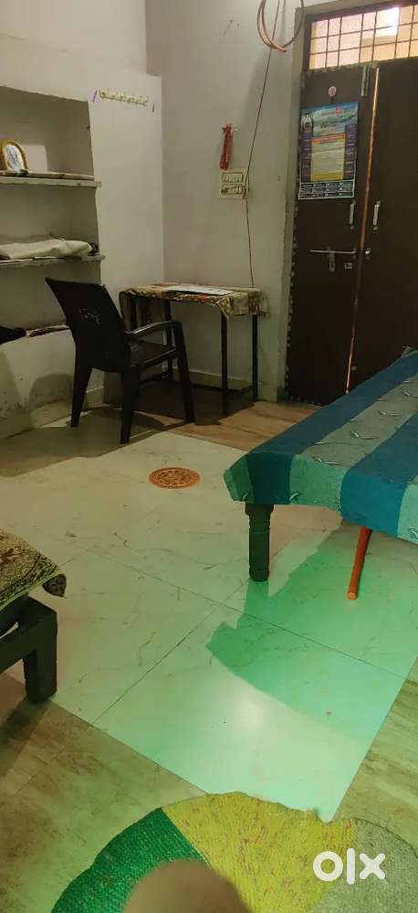 Rent for room and kitchen near mhaveer nagar extension circle