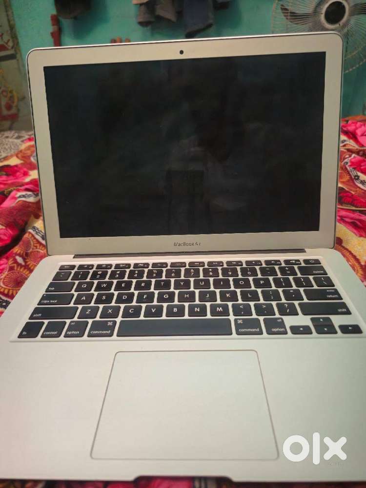 mackbook air mid 13 2017 model