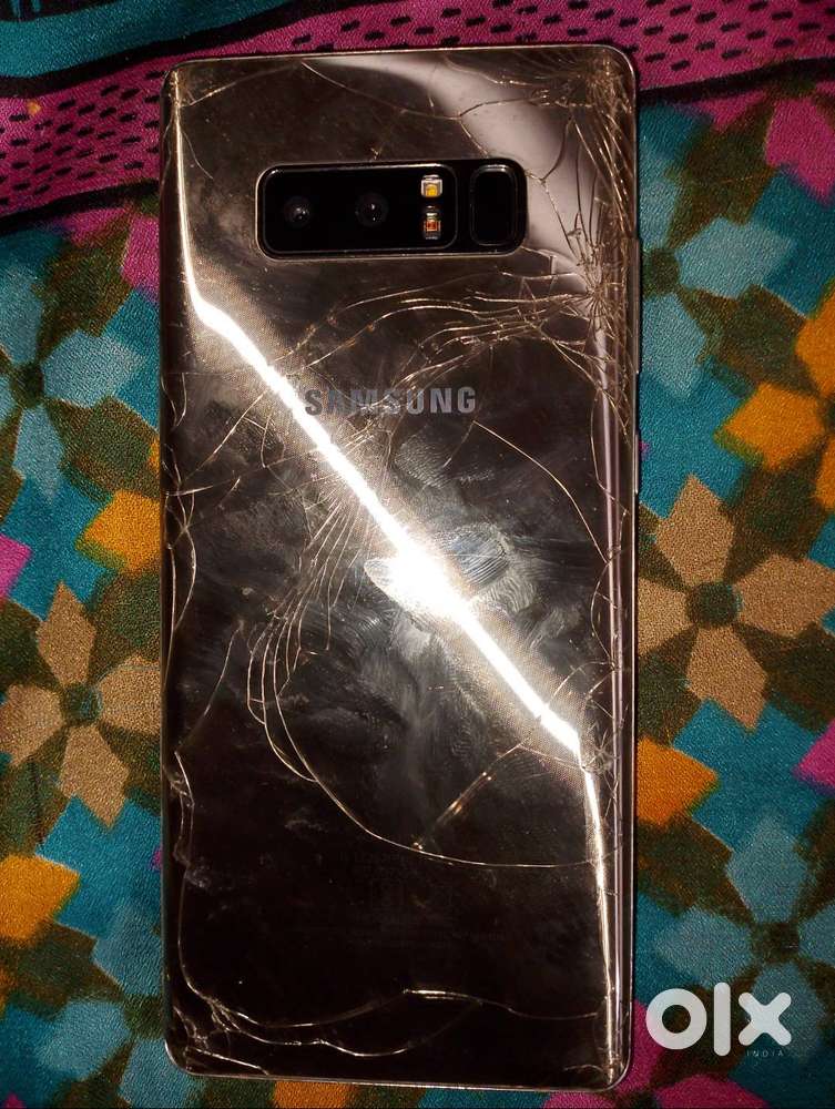 Display note working and back panel cracked