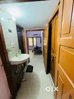 partner in flat 2 boys can live maximum with kitchen bather